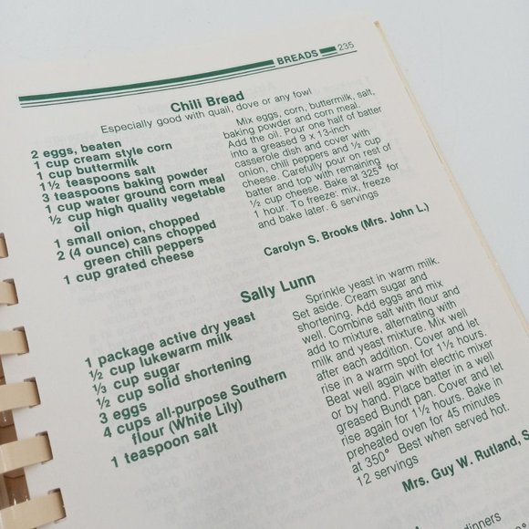 Puttin On The Peachtree CookBook Vintage Recipe Book DeKalb County Junior League - Picture 11 of 12